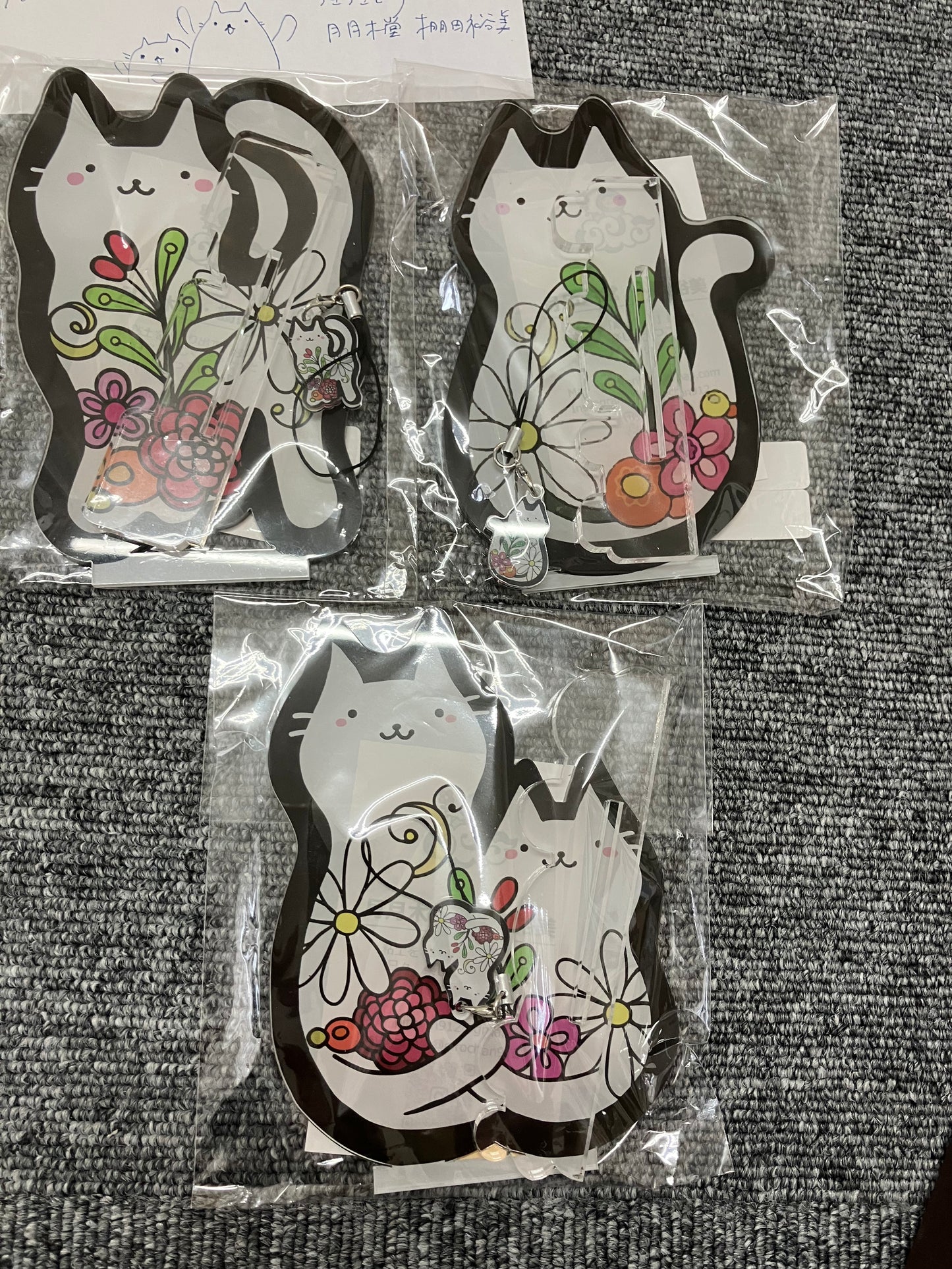 Kitty Acrylic Stand (Large)