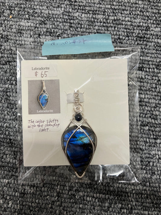 Labradorite Pendant