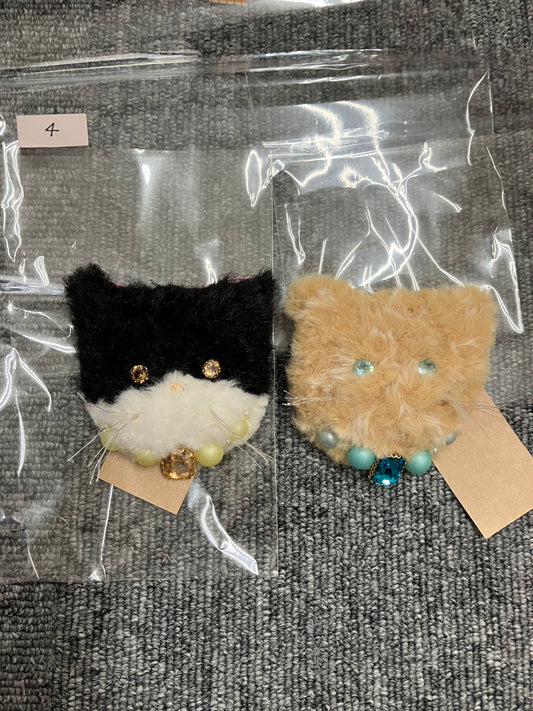 Sparkling Cat Brooch